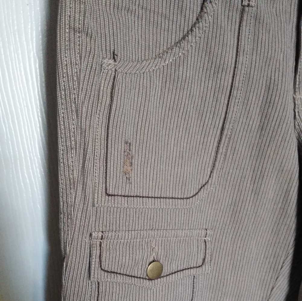 Wide legged button fly